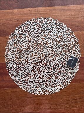 Chilewich Petal Glacier Placemats Set of 8 Silver Woven Metallic